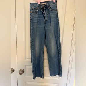 Levi’s rib cage, straight jeans